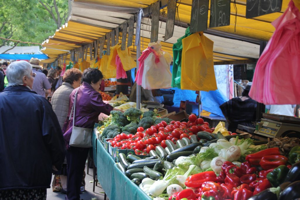 Farmers' market in Paris